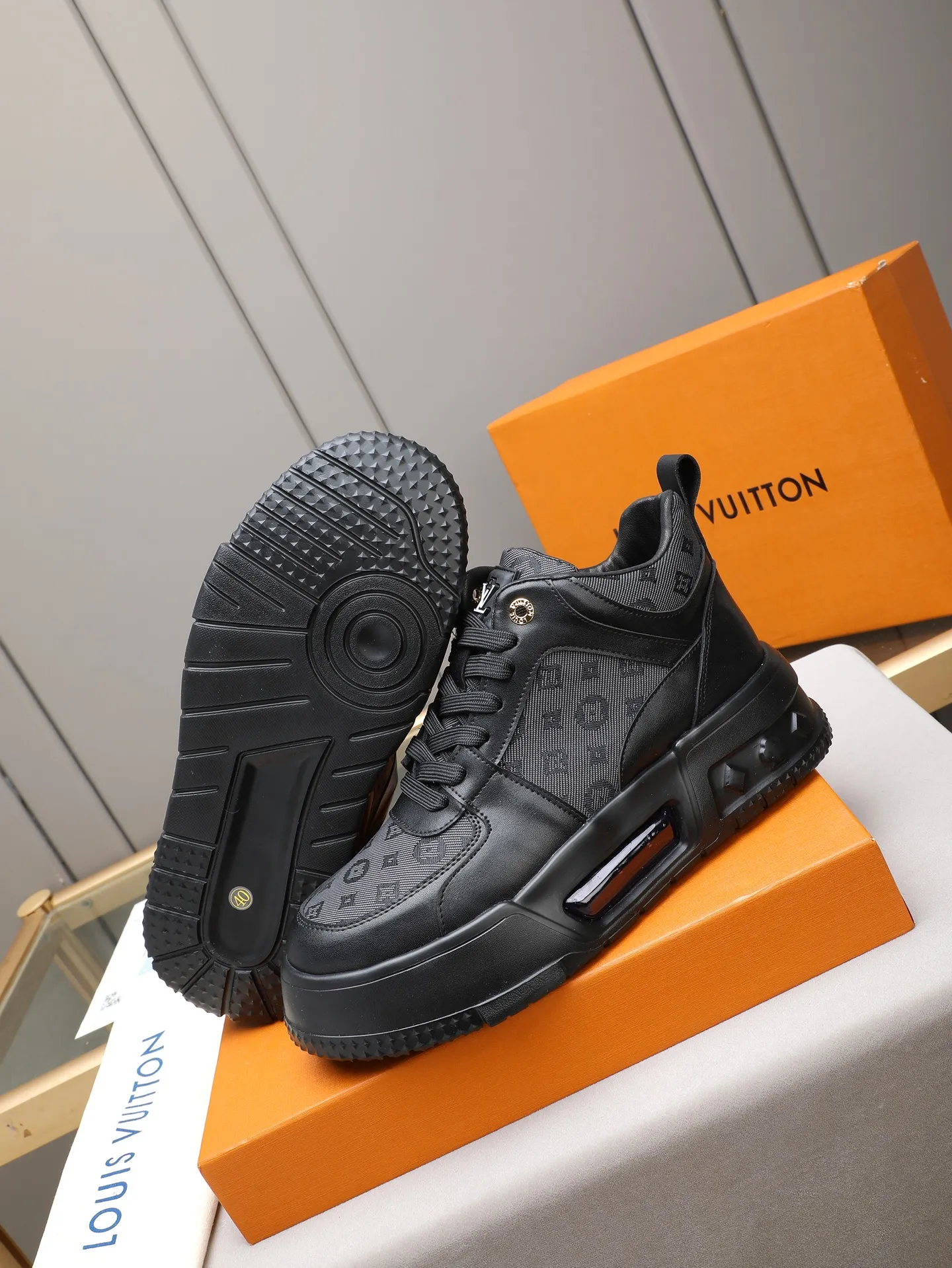 PP460 High Top Men's [LV] Autumn and winter high top classic hot style💝 👣👣Perfect last shape, beautiful design style 💋 💋This winter is no longer cold😢😢Cow leather➕LV special material➕Breathable sheep lining➕Non-slip and wear-resistant foam air cushion outsole🎩A must-have for fashionable men❗Number: 38-44 (45 custom-made) The real thing looks better🎬The real thing looks better👅, 5 colors to choose from